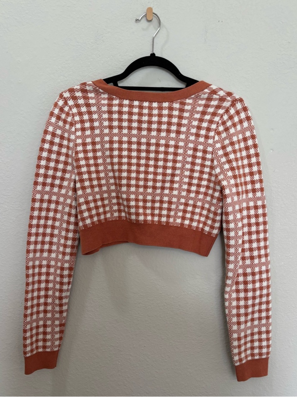 Urban Outfitters Cropped Cardigan Orange White Gingham Knit Sweater Size Medium - Picture 2 of 5